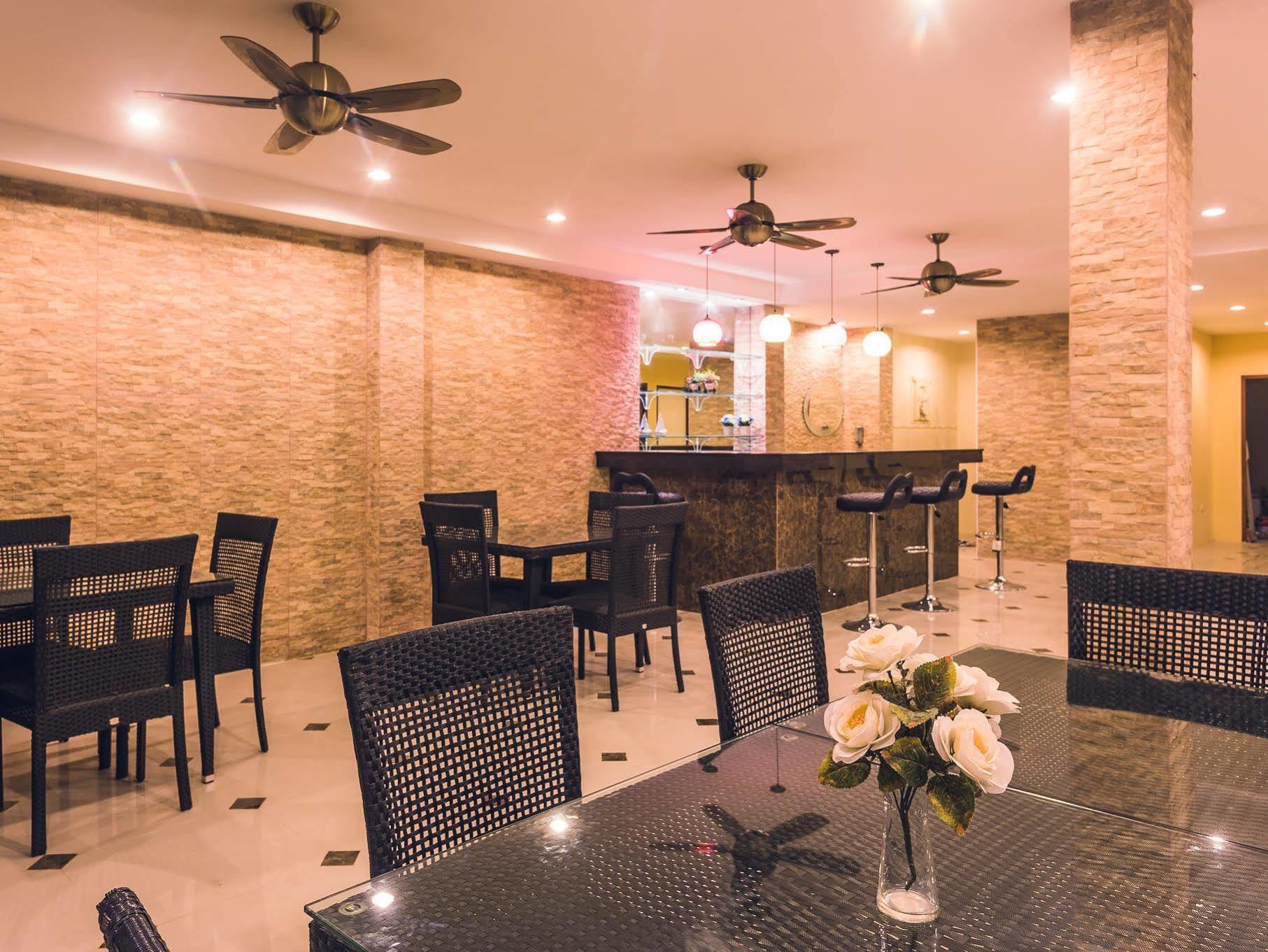 The Shades Bed And Breakfast Boutique Hotel Patong Exterior photo
